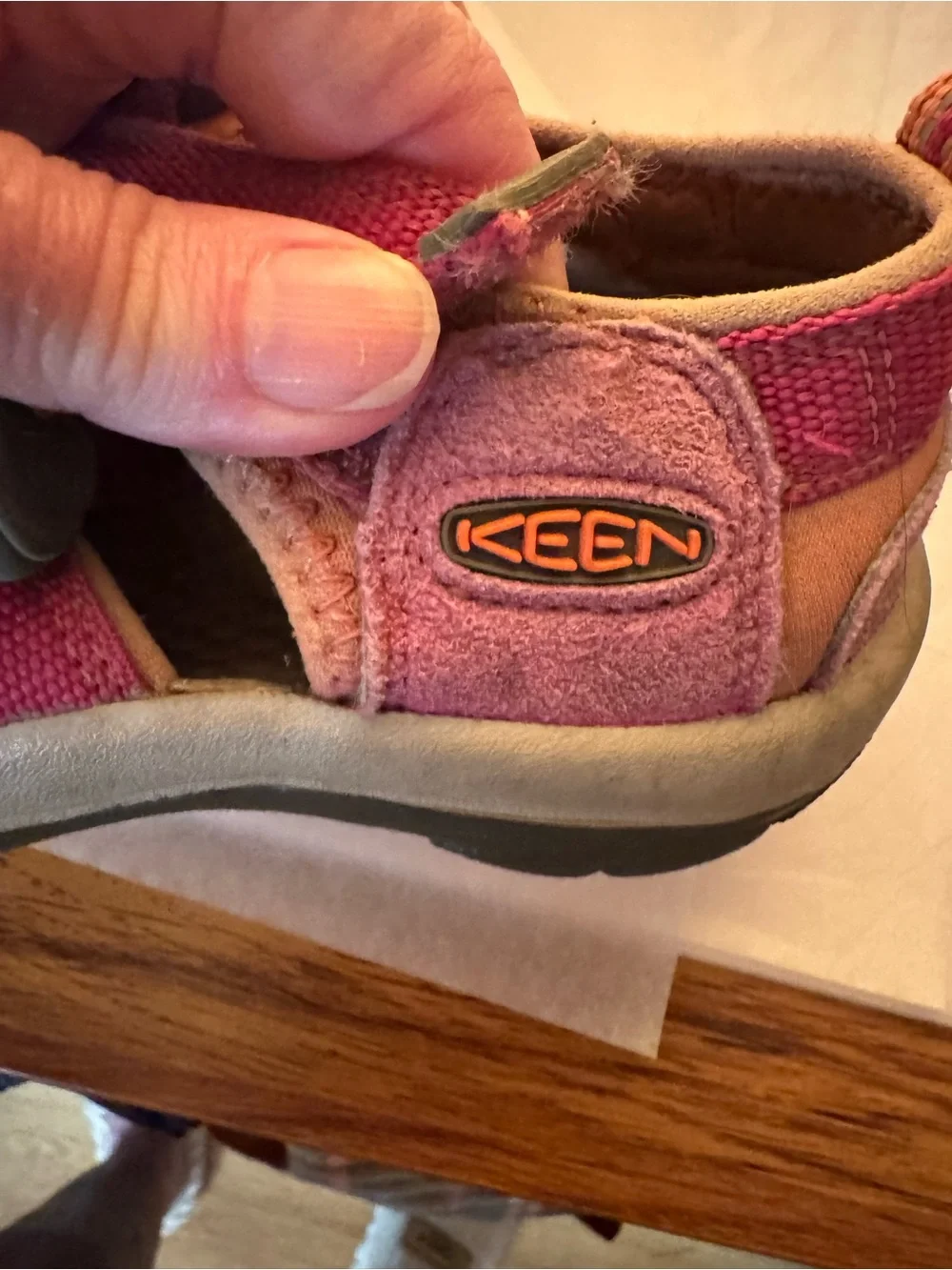 KEEN Kids Pink Outdoor Sandal Shoes size youth 1